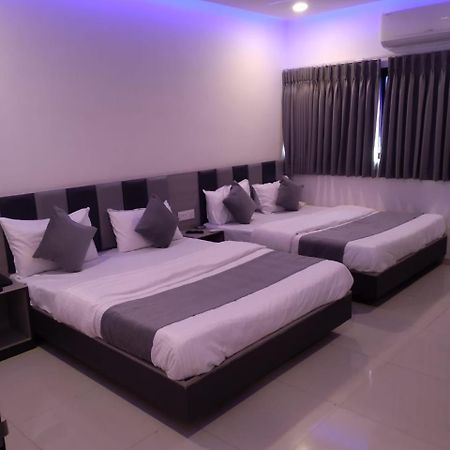 Hotel Selfie Inn Ahmedabad Eksteriør bilde