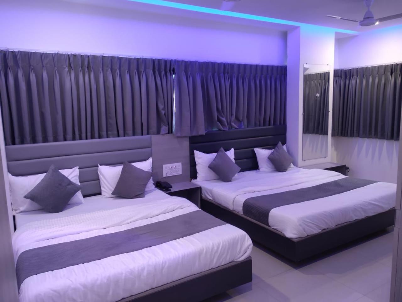 Hotel Selfie Inn Ahmedabad Eksteriør bilde