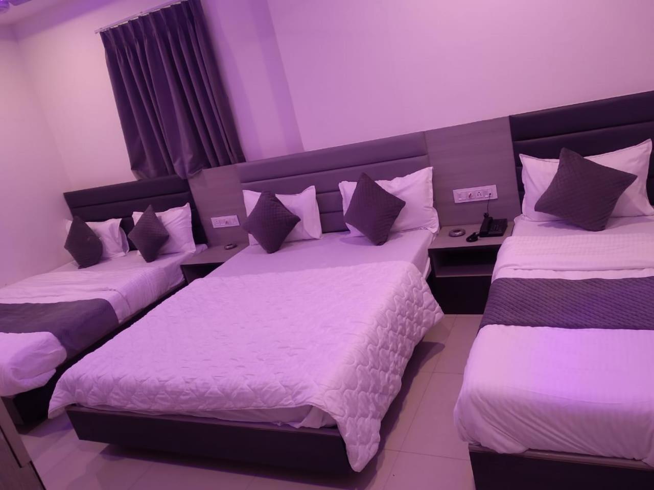 Hotel Selfie Inn Ahmedabad Eksteriør bilde