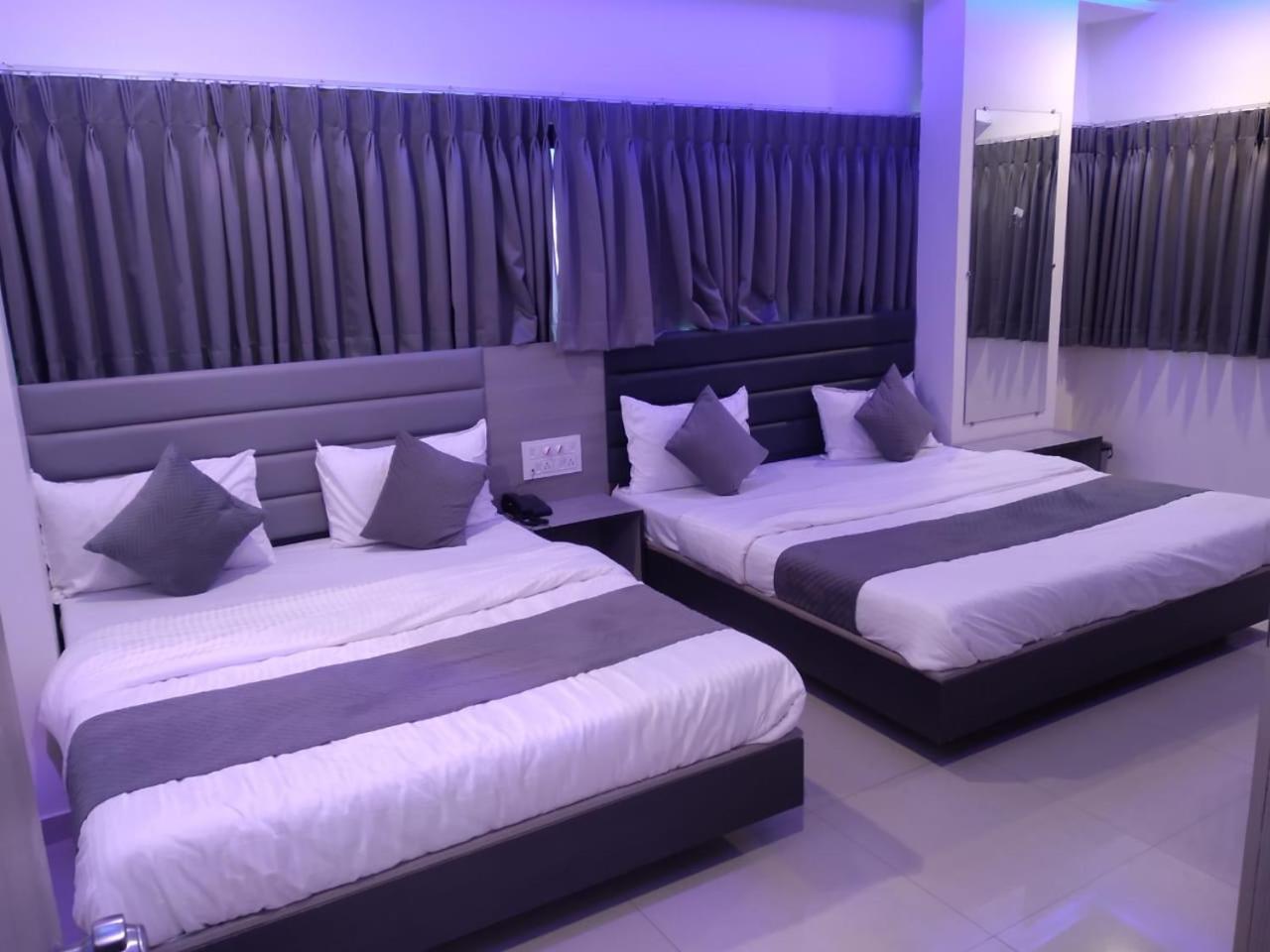 Hotel Selfie Inn Ahmedabad Eksteriør bilde